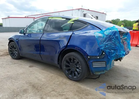 2024 Tesla Model Y Long Range Dual Motor All-Wheel Drive from USA, damaged, VIN 7SAYGDEE4RA247532